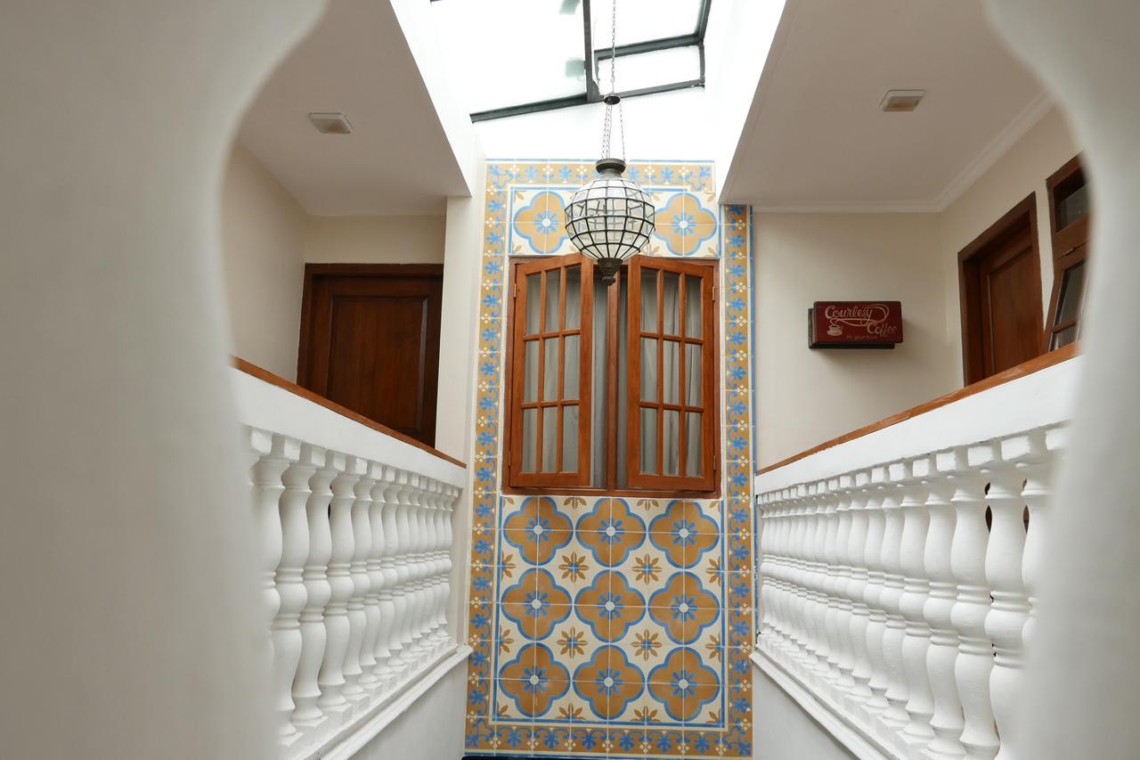Ciwulan 36 Guest House Bandung Eksteriør billede