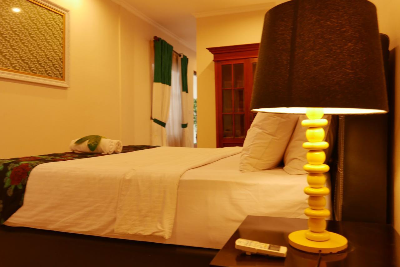 Ciwulan 36 Guest House Bandung Eksteriør billede