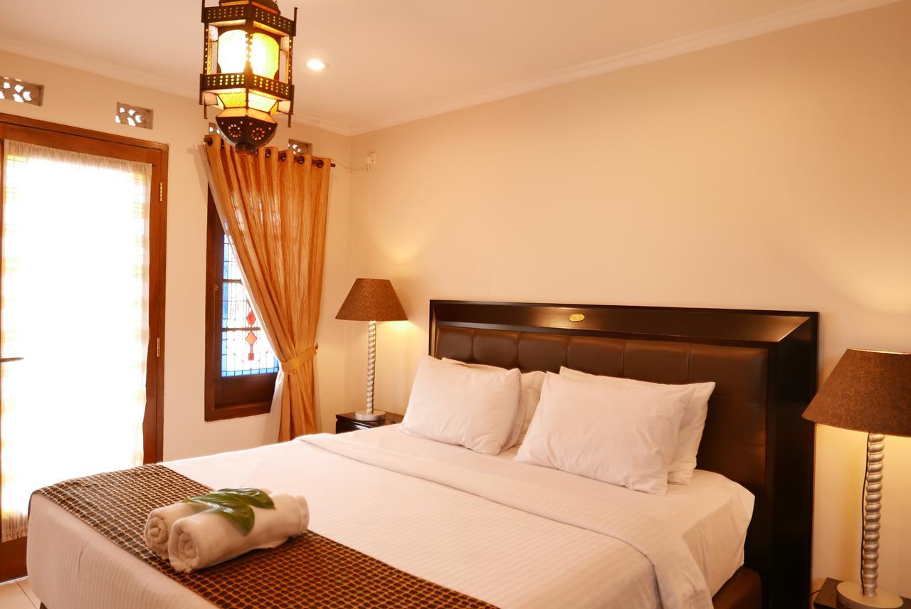 Ciwulan 36 Guest House Bandung Eksteriør billede