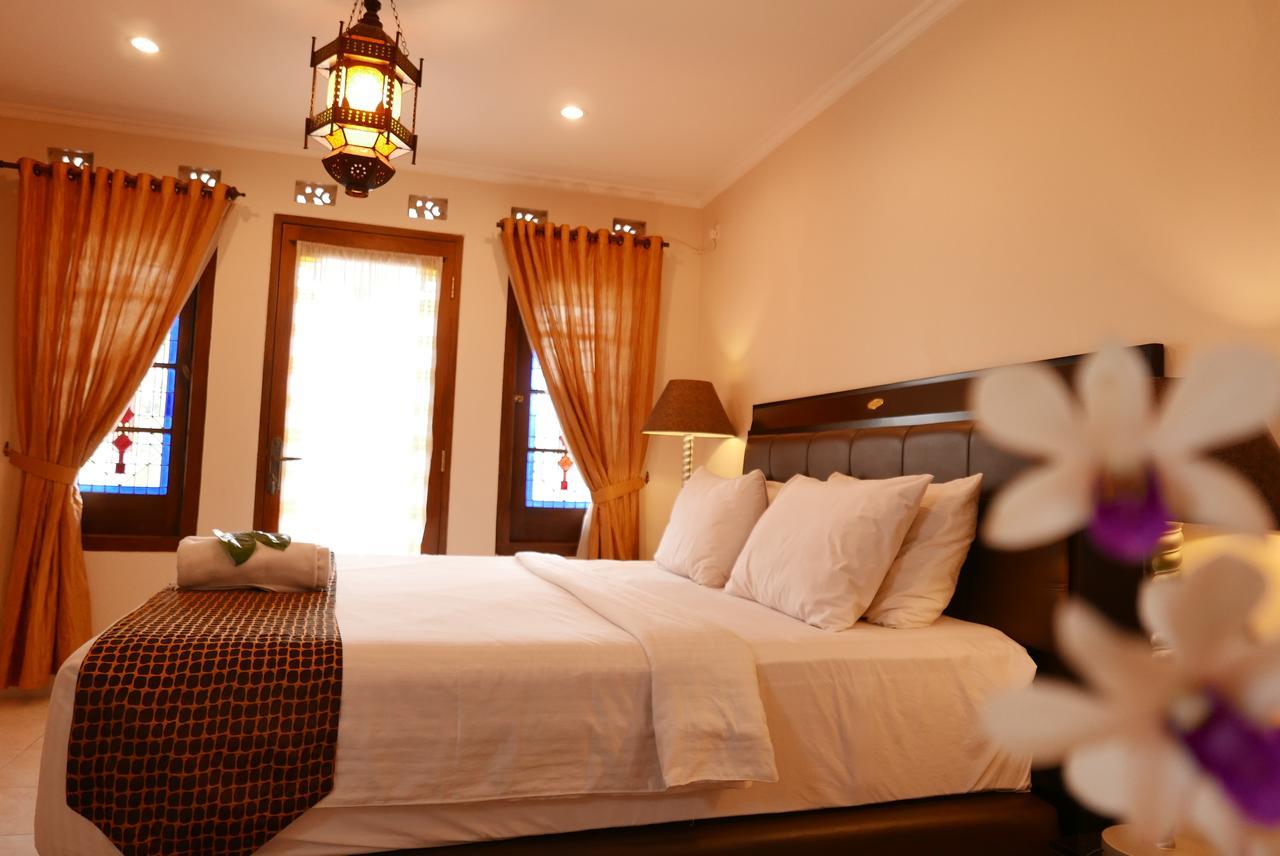 Ciwulan 36 Guest House Bandung Eksteriør billede