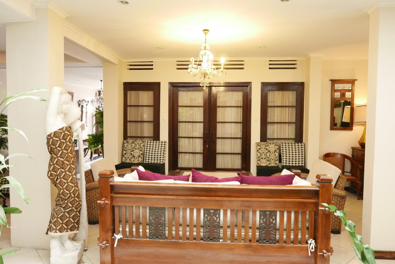 Ciwulan 36 Guest House Bandung Eksteriør billede