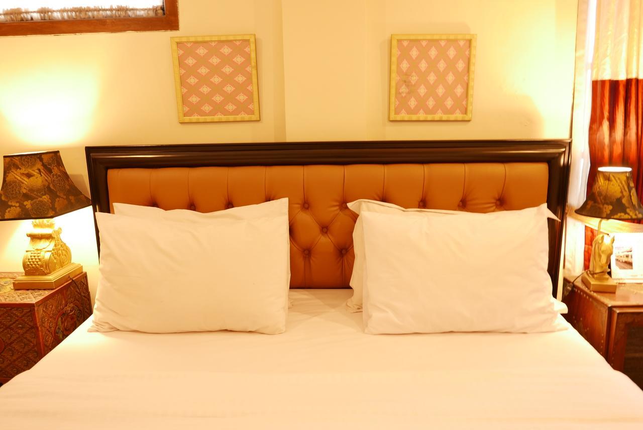 Ciwulan 36 Guest House Bandung Eksteriør billede