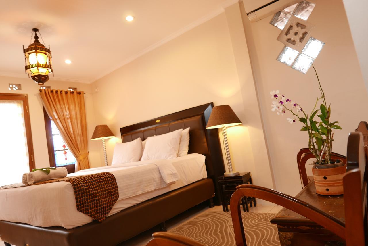 Ciwulan 36 Guest House Bandung Eksteriør billede